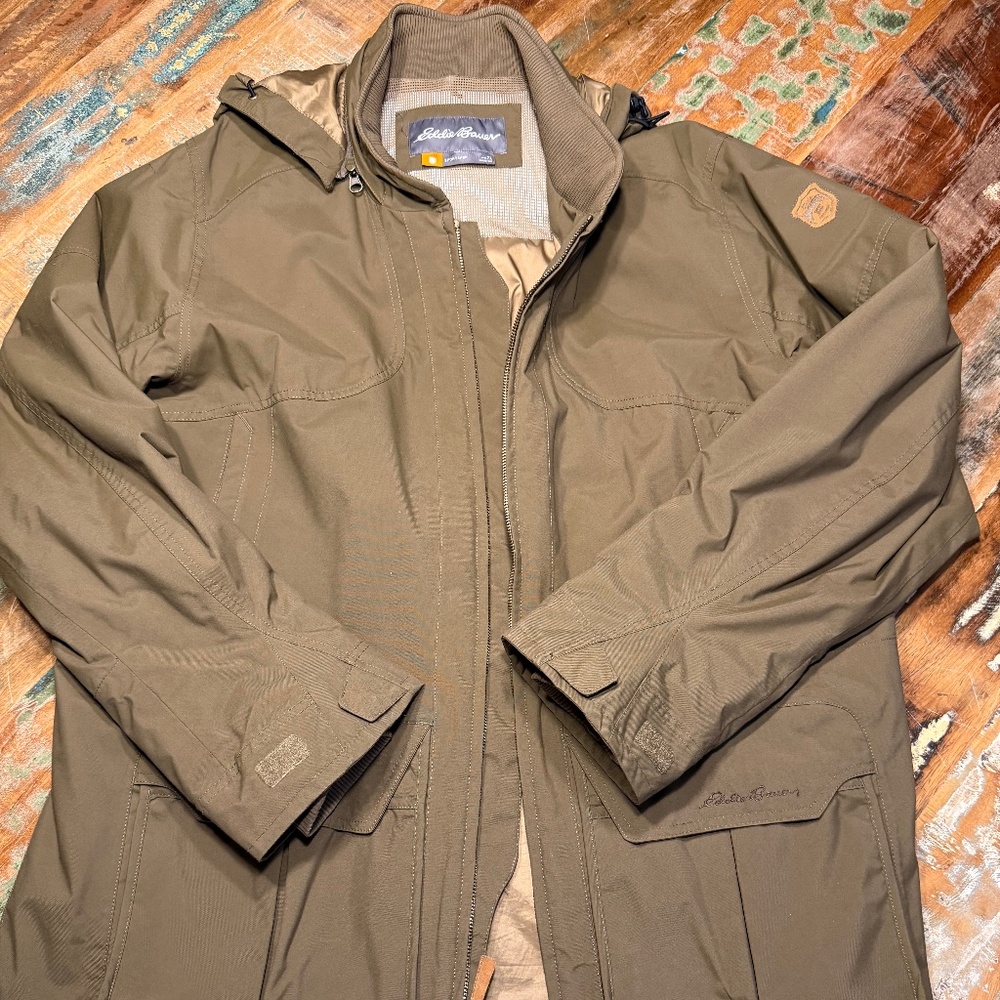 Eddie Bauer WeatherEdge Jacket Men’s XL Olive Green Waterproof Shell Coat